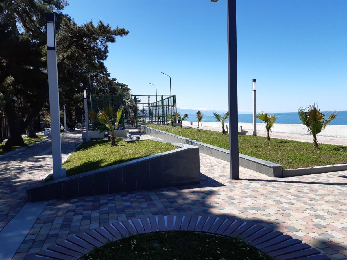 Apartment Mandarin Kobuleti Bagian luar foto
