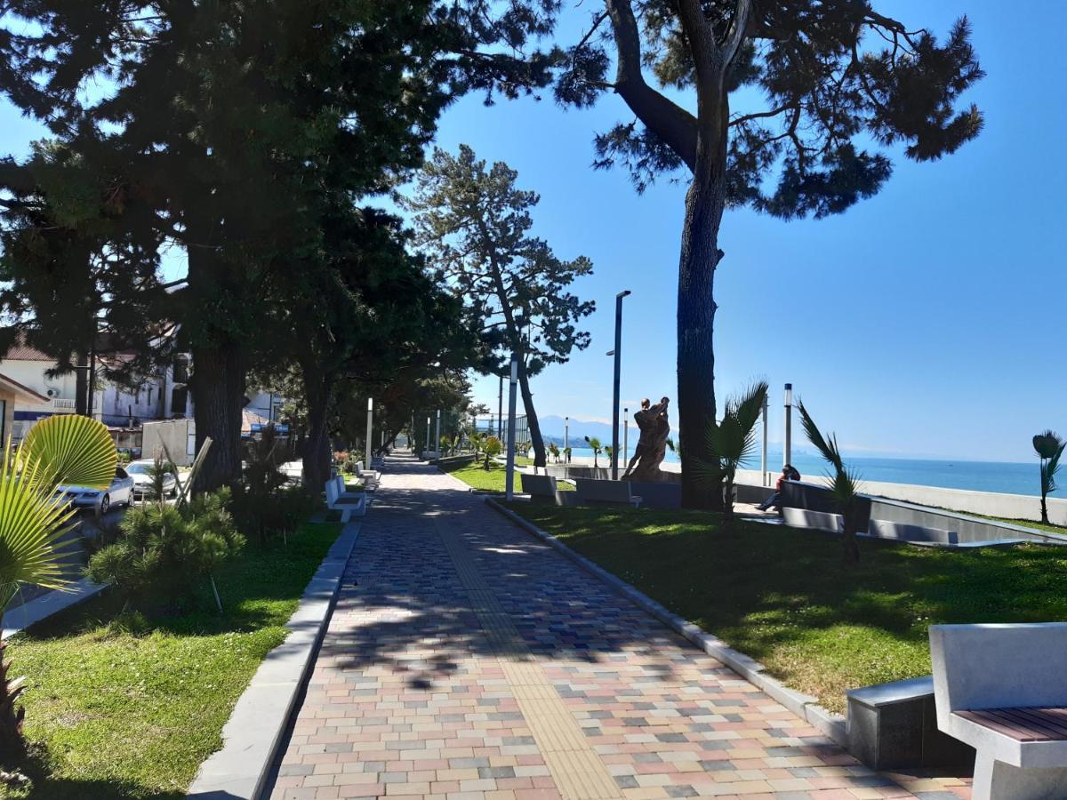Apartment Mandarin Kobuleti Bagian luar foto