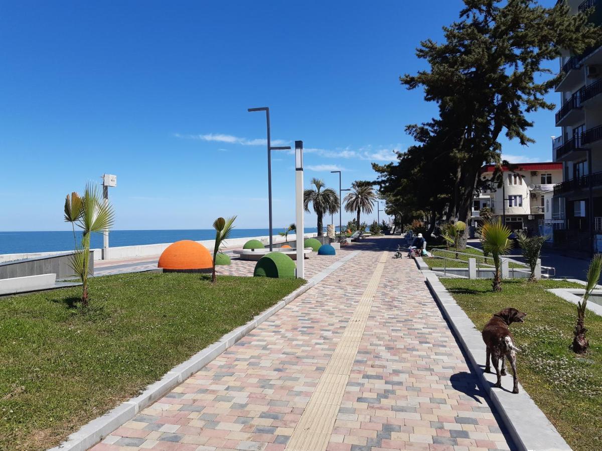 Apartment Mandarin Kobuleti Bagian luar foto