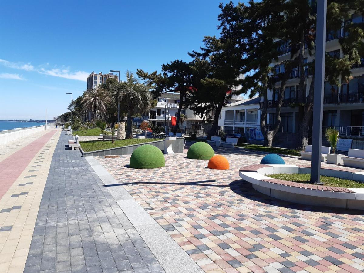 Apartment Mandarin Kobuleti Bagian luar foto